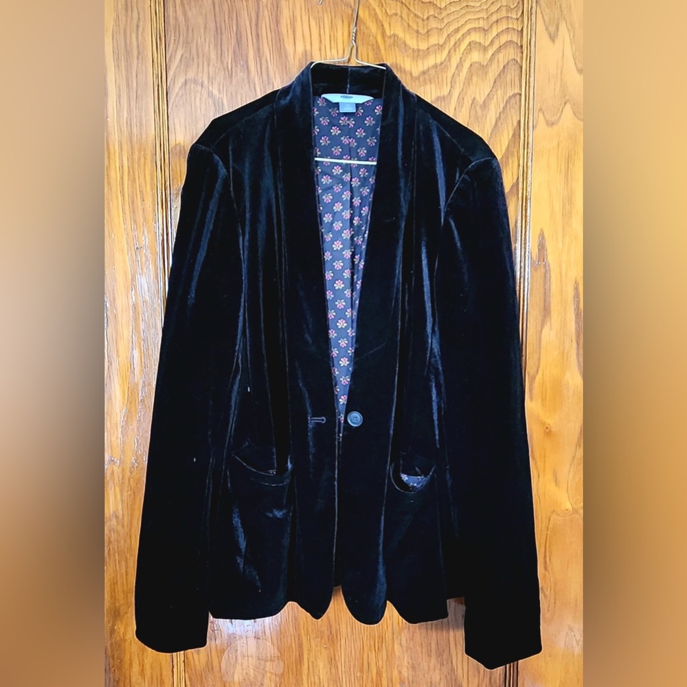 Old Navy Velvet Black Blazer in Size Medium
